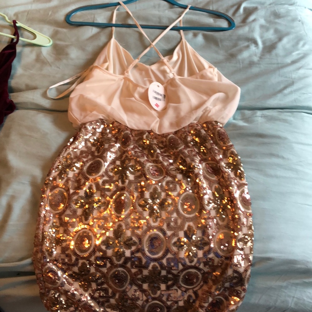 Dress - Picture 2 of 3